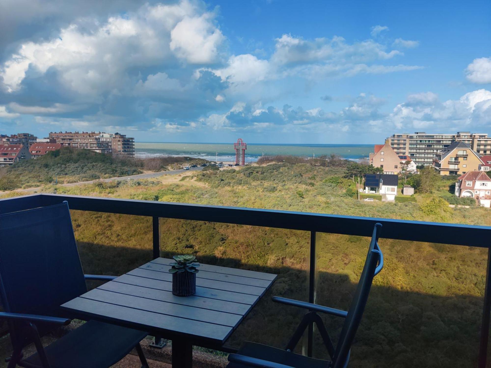Recent Vernieuwd Appartement Met Zeezicht En Een Gratis Parkeerplaats Коксейде Экстерьер фото