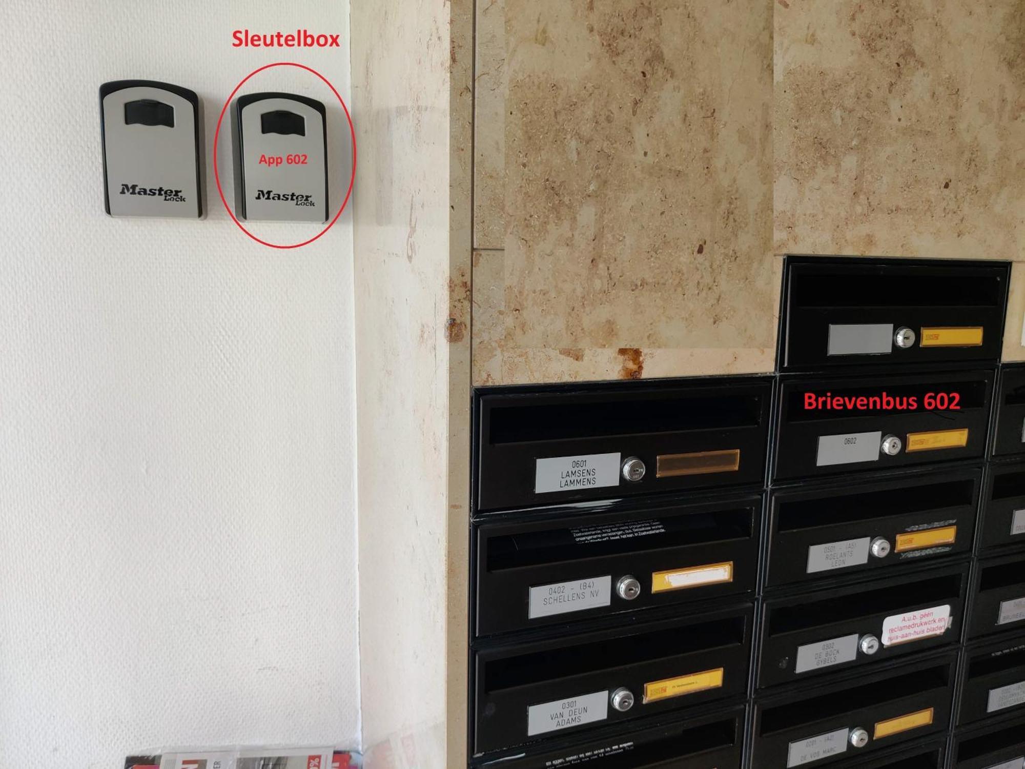 Recent Vernieuwd Appartement Met Zeezicht En Een Gratis Parkeerplaats Коксейде Экстерьер фото